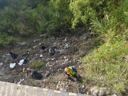 高市環保局火速清理月世界垃圾 檢警掌控嫌疑人擴大偵察