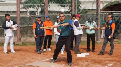 中油石化事業部舉辦壘球賽精進職安和勞資和諧 21隊共400名好手共襄盛舉