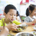 學校午餐不只是要填飽肚子！改革供膳制度、推行飲食教育刻不容緩