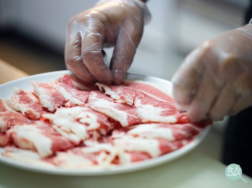 就是要開心大口吃肉！三兩日式燒肉以熱鬧澎湃特色屹立台北東區25年！