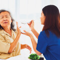 沒有進食慾望、吃不下的飽腹感 造成衰老厭食症