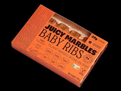 植物肉也能啃骨頭！Juicy Marbles推出「可食肋排」重現排骨儀式感