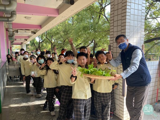 用科技與土地認識「一口飯的價值」 興安國小老師曾志華帶孩子走進農田教室