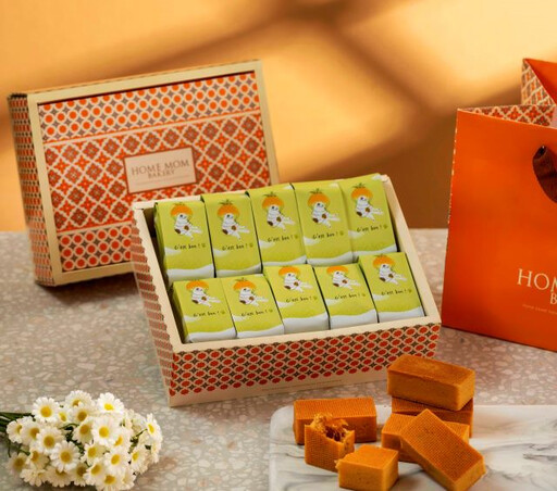 Home Mom Bakery中秋禮盒全新包裝 和三盆蛋黃酥3.0 細緻感再升級!