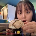 台灣美食征服國際YouTuber！ 港韓正妹驚呼串燒、蛋黃酥「好吃到靈魂出竅」