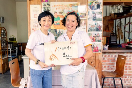 張艾嘉、陳庭妮與台灣世界展望會「飢餓三十」訪花蓮震後