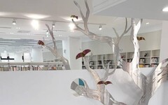 中市上楓圖書館公共藝術「育樹臨楓」 獲美國繆思設計獎、泰坦地產大獎國際肯定