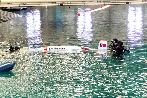 成大討海人團隊首度完賽 歐洲國際人力潛艇競賽破記錄