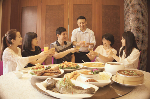 父親節聚餐這最划算 台南大飯店龍蝦石斑頂級海味擄獲阿爸味蕾