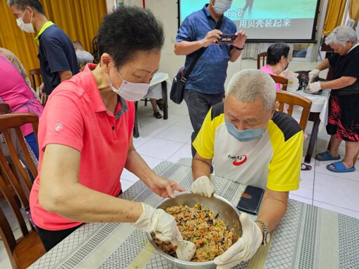 彰化榮家歡迎爸爸節與七夕 長輩讚不絕口古早味油飯