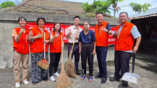 彰化榮服處替代役榮欣志工協助高齡榮民居家環境打掃