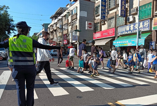 楠梓警分局護童專案啟動 守護學童安全返校