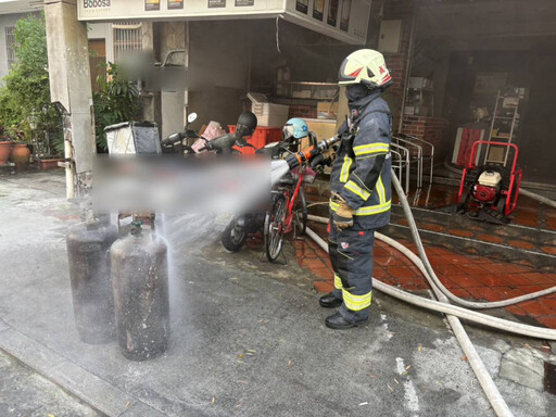 前鎮小吃店火警 高市消防迅速到場撲滅火勢