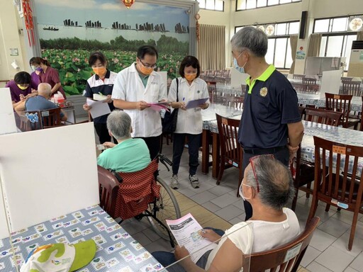 中彰榮家開打流感與COVID-19疫苗雙接種 關懷住民長輩健康