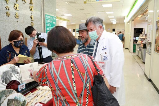 台南新樓醫神采奕奕國畫班義賣展溫馨圓滿