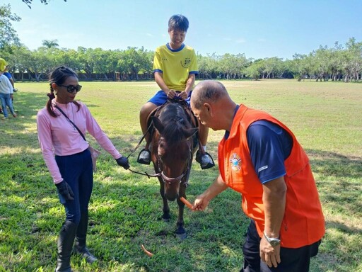 佳里榮家歡慶榮民節 住民園遊會暨才藝競賽參與家慶