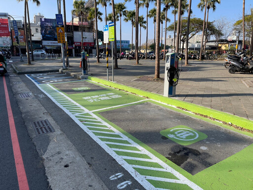 臺南市智慧路邊停車計費系統再創紀錄 一舉囊獲第22屆金擘獎三大獎