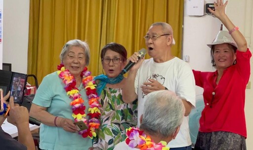 百歲陳成久爺爺紀壽 彰化榮家與幼兒園歡欣慶生