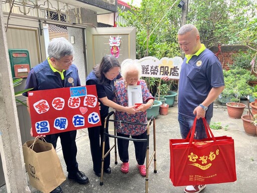 欣雲天然氣董座偕榮服處寒冬送暖關懷傷殘榮民