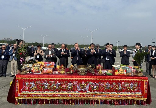 陽明交大台南群聯及緯創樓動土！攜手科技業開創科技與教育新局