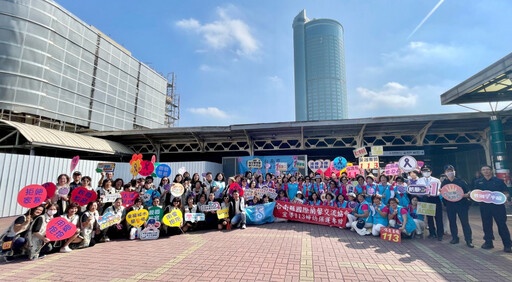 響應國際終止婦女受暴日 南市社會局攜手防暴組織創意宣導