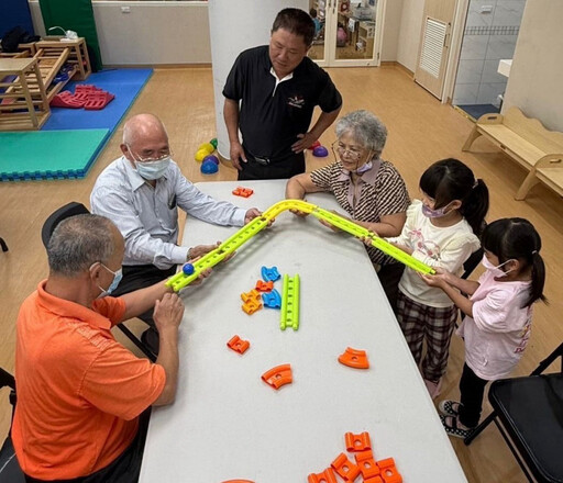 住民跨世代間互動學習 花蓮榮家老幼共學趣