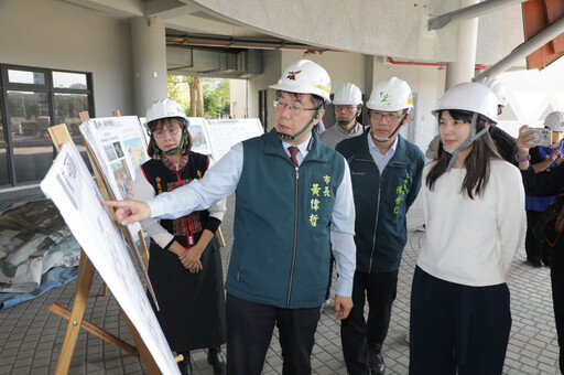 臺南市長黃偉哲視察「Tabe札哈木樂原」原住民創意中心施工