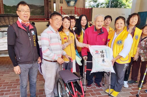 竹市鳳凰獅子會聯手田心緣生態園區送愛弱勢 捐米700斤有機土製雞蛋20箱