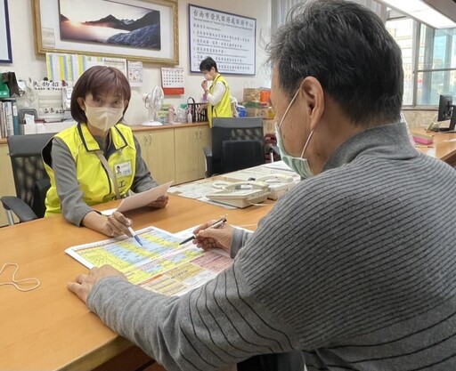 高榮臺南分院石心梅榮獲十大抗癌鬥士 退役中校成生命療癒志工