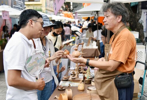 65歲電腦繪圖講師轉行當木工 勞動部創業貸款助圓夢