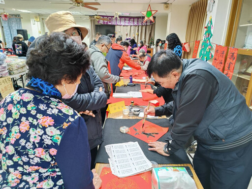 臺南市建平里辦理跳蚤市場及免費揮毫春聯贈送