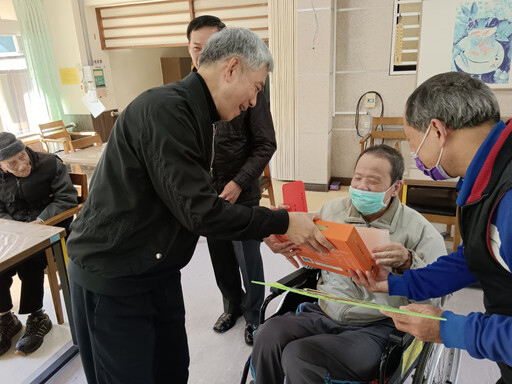 總統府致贈榮家退將住民生日賀卡 祈祝福壽安康