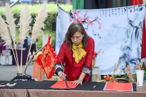 綠映池畔千日紅茶會 禮親奉茶書琴飄六堆文創園區