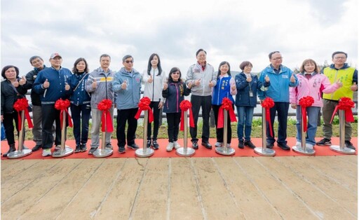 「桃園區桃園大圳1-4號埤塘環湖步道」啟用 張善政：打造宜居城市不停歇