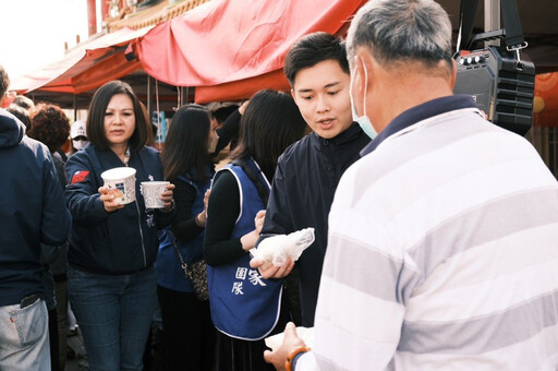 臺南藍軍關心0121地震送物資及800份碗棵到災區 讓災民暖胃又暖心