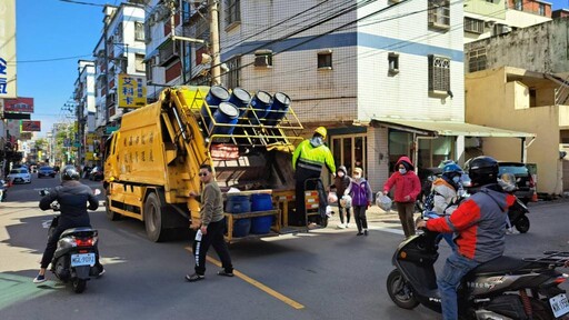 農曆過年前夕加強垃圾清運 「蛇」我其誰