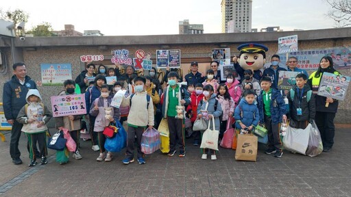 迎接開學首日 桃園警察分局執行護童交安專案 讓學童安全走入校園