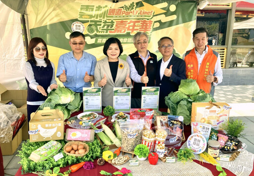 「雲林天菜嘉年華」國道關西服務區產地直送 一百元三顆高麗菜搶翻天