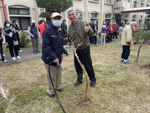 中彰榮家響應植樹節 攜手植樹 綠意盎然