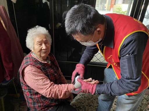 雲林榮欣志工團隊溫馨獻愛 關懷訪視年邁獨居長者