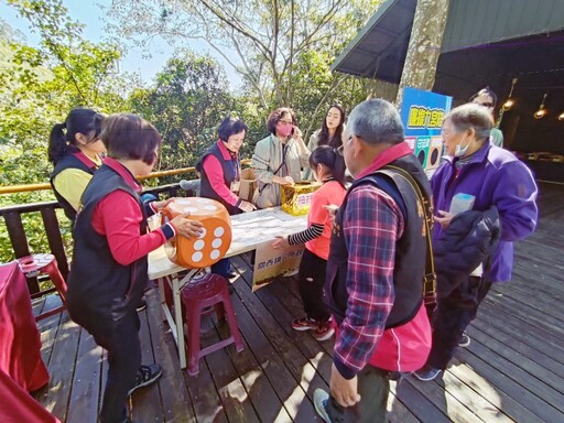 竹縣關西咖啡節飄香登場 關西鎮公所政風室與民互動宣導廉能意識