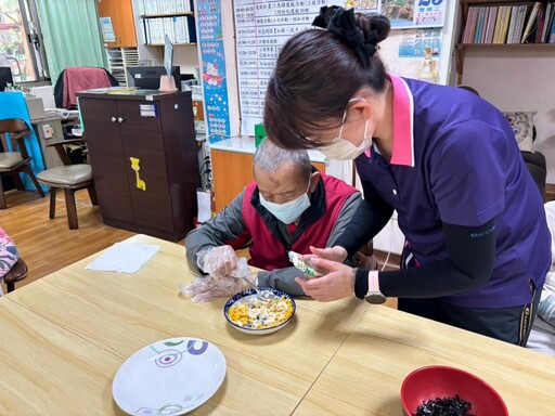彰化榮家日照中心烹飪活動 用愛與陪伴點亮彼此生活