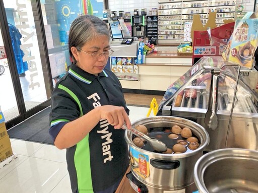 桃竹苗分署4/24攜手全家舉辦中高齡職場體驗式徵才 助力中高齡者重返職場