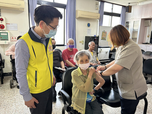 中彰榮家辦住民疫苗追加劑接種守護長輩健康