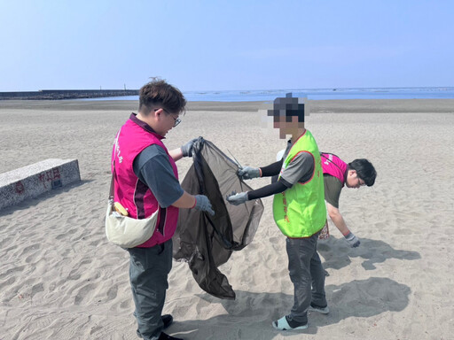 淨灘同行、拒毒同心—藥癮者擔任一日志工投入淨灘行動