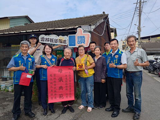 榮民眷屬榮獲模範母親殊榮 雲林榮服處前往賀喜