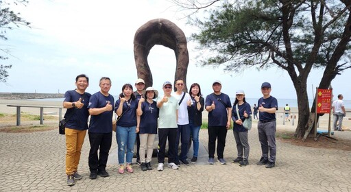 奇美攜手企業淨灘響應守護地球！十際行動展現海洋環保決心