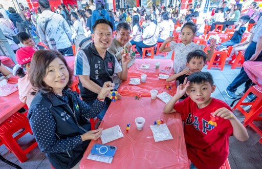 景福宮母親節親子活動熱鬧登場 蘇俊賓親自導覽精彩廟宇文化