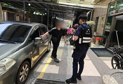 分秒必爭!蘆竹警開道 助病危民眾火速送醫