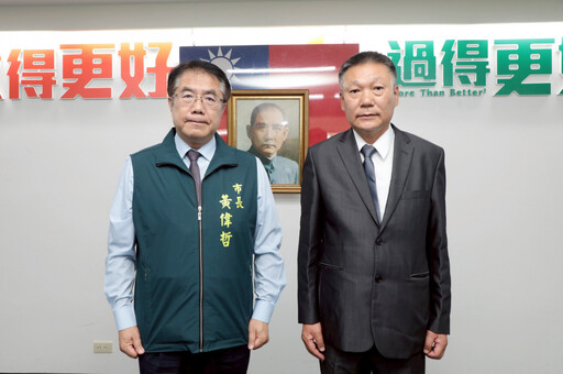 新營區新任區長宣誓就職 黃偉哲勉勵勇於承擔、服務更好